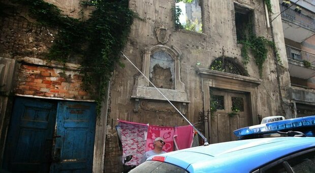 Napoli, blitz alla Vicaria: denunciati due parcheggiatori abusivi