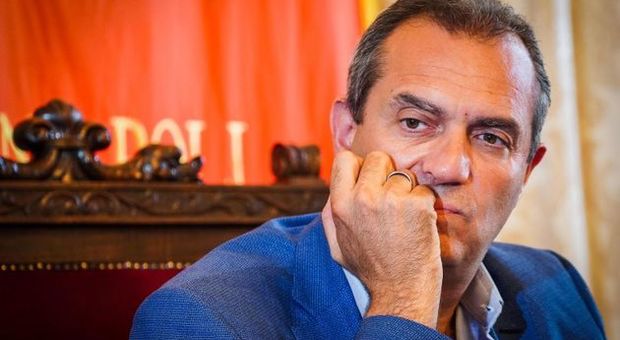 De Magistris: «Il prossimo sindaco di Napoli deve essere un giovane»