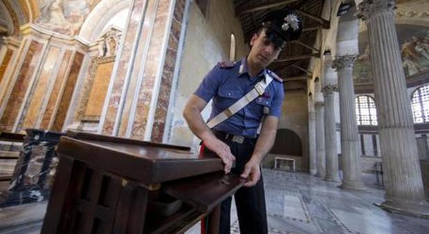 Roma, escalation di furti nelle chiese: dai quadri alle statue fino al tabernacolo