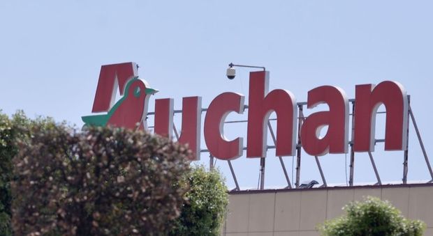 Auchan Mugnano, 25 lettere di trasferimento: «Prenda servizio a Milano»