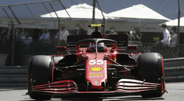F1, doppietta Ferrari nelle libere 2: terzo Hamilton, a seguire Verstappen