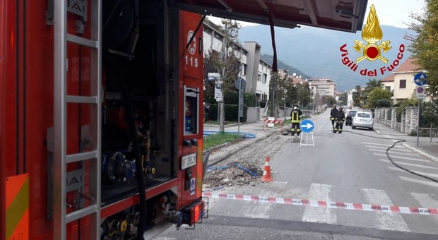 Rotto tubo gas per lavori a Vittorio Veneto