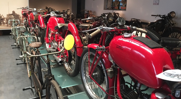 Moto Guzzi, una passione senza limiti. Aurelio e la sua collezione: «Ne ho più di 1.000»