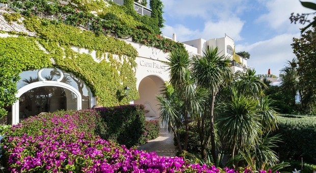 Fase 2, il Capri Palace Hotel dona macchinario per tamponi all'ospedale
