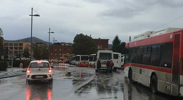 Caserta, l'ira degli autisti dei bus «Vie e terminal un disastro»