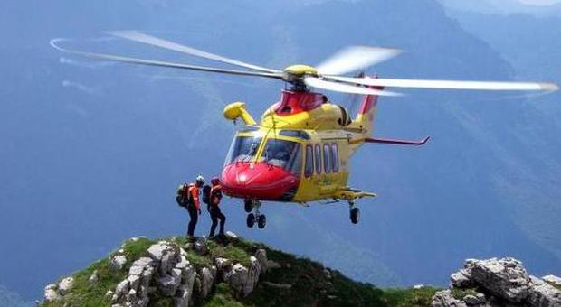 Scalatore 56enne muore in montagna dopo un volo di venticinque metri