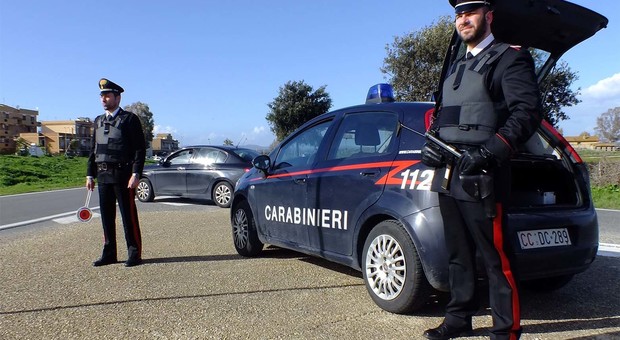 Roma, blitz dei carabinieri a Tor Bella Monaca: arrestati sette pusher
