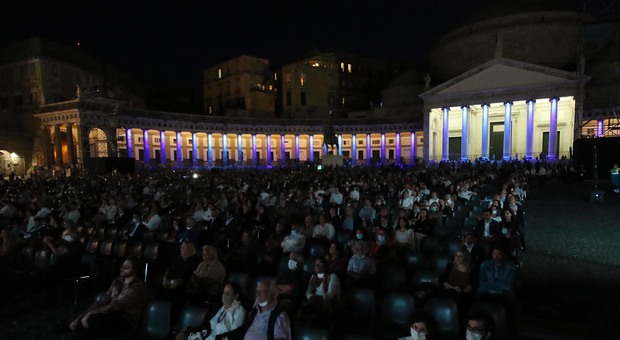 Napoli, 400 biglietti destinati ai cittadini per le prove generali della «Carmen» in Piazza del Plebiscito