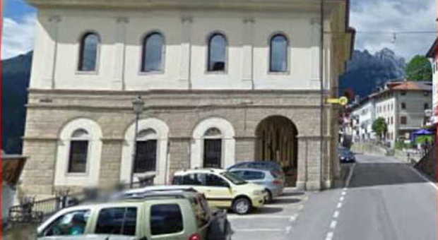 Il palazzetto che ospita l'ufficio postale di Comelico Superiore