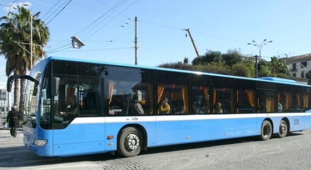 Autobus della Ctp fermi domani: mancano le assicurazioni sui mezzi