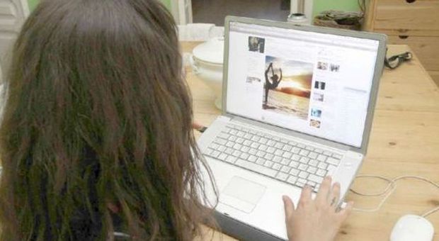 Diffamazione, la Cassazione conferma il carcere per chi insulta su Facebook