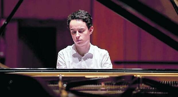 Axel Trolese e il pianoforte: a 25 anni suona nel mondo