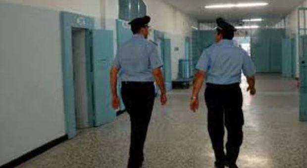 Fossombrone, dà in escandescenza in carcere per non essere trasferito ad Ascoli Piceno
