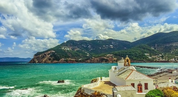 Skopelos: tour nel cuore dell’isola verde, set del film Mamma Mia!