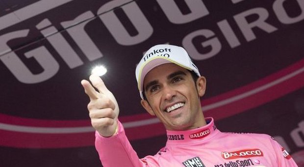 Kiryienka vince la crono, Aru attardato, Contador torna in rosa e annuncia: «Questo è il mio ultimo Giro»
