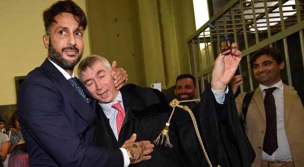 Fabrizio Corona non torna in carcere, respinta la richiesta della Procura