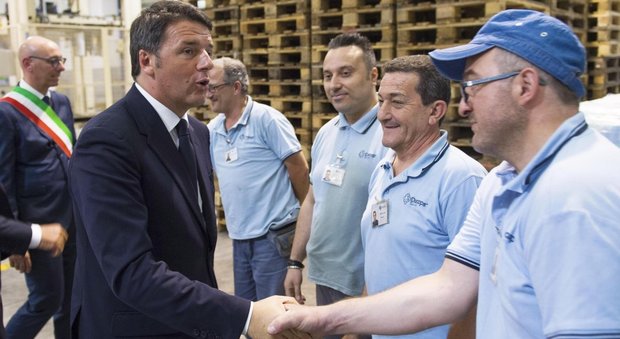 Renzi: «Pronti a dare più soldi agli statali ma va premiato chi lavora e vanno puniti i furbi»