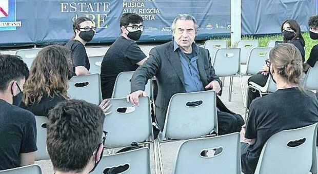 Riccardo Muti alla Reggia di Caserta: «I giovani sono la mia missione»