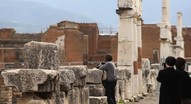 Il sovrintendente Osanna: «Impieghiamo i profughi a Pompei»