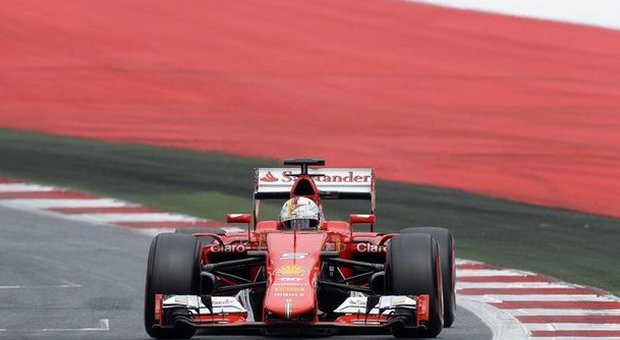 Le Mercedes volano: pole a Hamilton ma Vettel è terzo a tre decimi