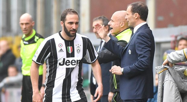 Juventus in emergenza, Allegri si aggrappa a Higuain