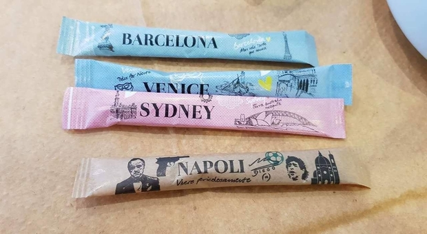 «Napoli vive pericolosamente»: le bustine di zucchero "razziste" con il Padrino, Maradona e la pistola