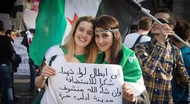 Vanessa e Greta, le ragazze italiane rapite in Siria. Gli amici: "Lo dicevamo di non andare là"