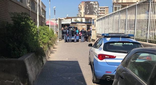 Napoli, il dietrofront dell'Eav: «Più sicurezza, sospesa la chiusura della stazione La Trencia»