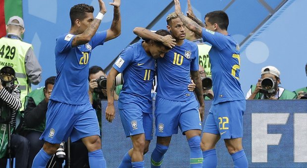 Brasile avanti con Coutinho e Neymar: 2-0 alla Costa Rica