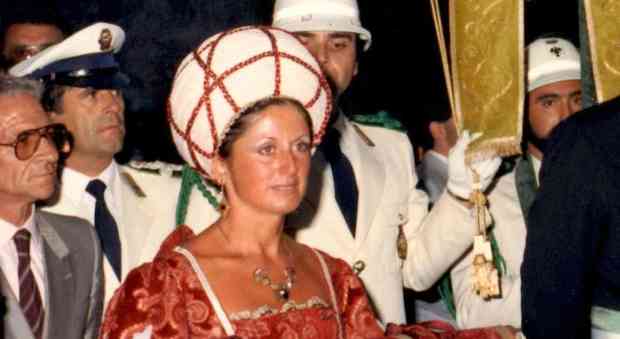 Perdonanza, Liliana la prima dama dell'era moderna: «Sfilai sicura con un cappello di 13 chili»