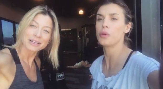 Maddy ed Elisabetta, dopo la palestra il centro fitness a Los Angeles L'annuncio in un video ironico: «Apriamo una pizzeria»