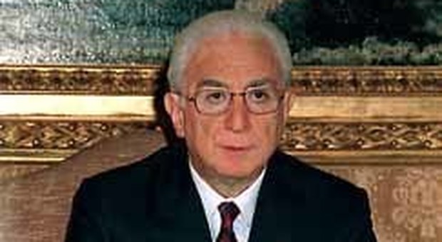 12 febbraio 1976 Francesco Cossiga è il più giovane ministro dell'Interno della Repubblica italiana