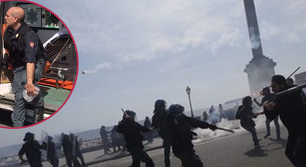 Renzi a Napoli, scontri con i manifestanti sul lungomare | RIVEDI LA DIRETTA VIDEO-FACEBOOK