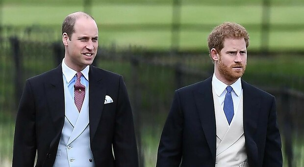 Kate Middleton, il passato del principe William dà scandalo. Il nuovo libro: «Harry non vuole più essere la 'pecora nera' della famiglia»