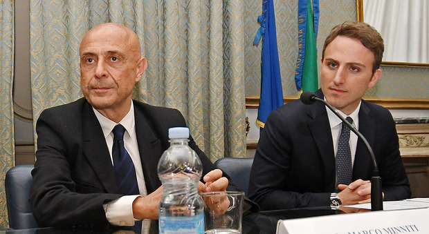 Marco Minniti e Piero De Luca a Salerno (foto tanopress)