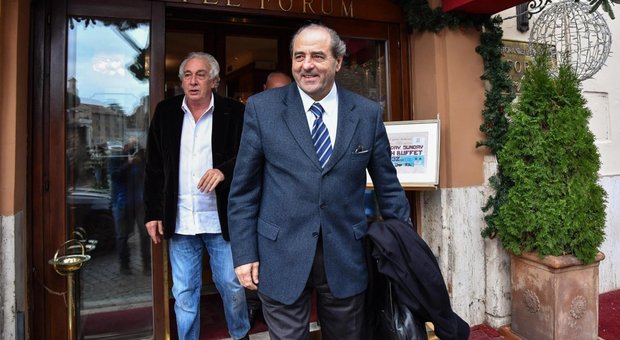 Lannutti con Di Pietro da Grillo: non ritira la candidatura alla presidenza della commissione banche