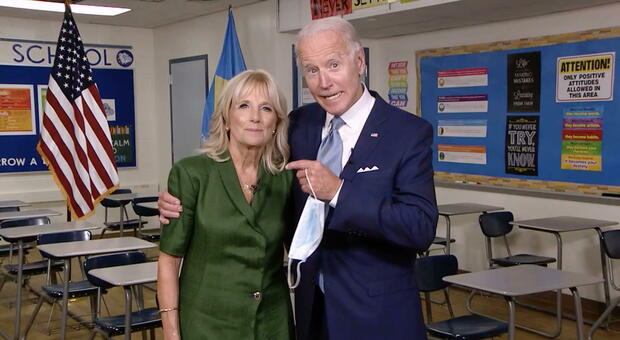 Joe Biden conquista la nomination democratica. La moglie Jill: «È l'uomo giusto»