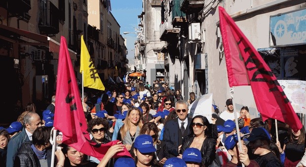 Napoli, i giovani di Ponticelli in marcia per le vittime innocenti della camorra