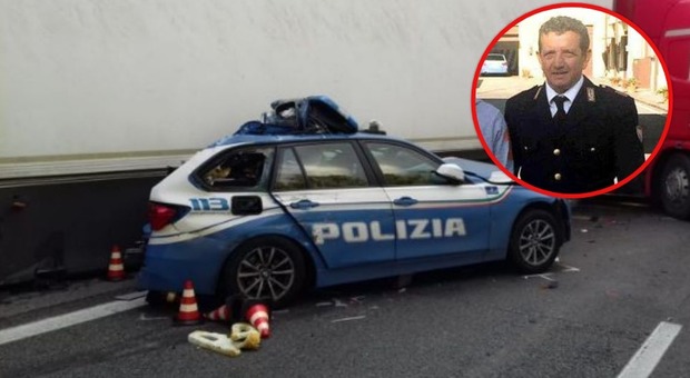 Catania-Messina, agenti travolti da un tir mentre intervengono su un incidente: strage sulla A18. Tre morti, uno è un poliziotto