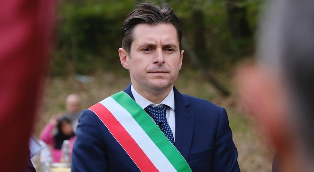 Ascoli, Marco Fioravanti secondo sindaco d'Italia (dopo Beppe Sala): «Grazie ma il vero sondaggio lo faccio parlando con i cittadini»