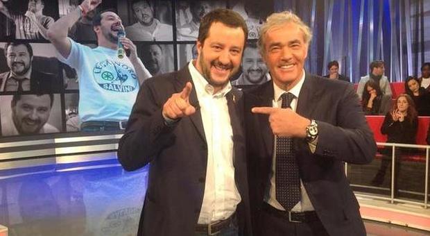 Salvini offende Napoli in diretta, bufera sui social contro la Rai