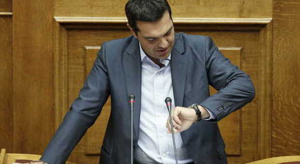 Tsipras verso le dimissioni: "Forse stasera stessa". ​La tv greca: "Elezioni anticipate a settembre"