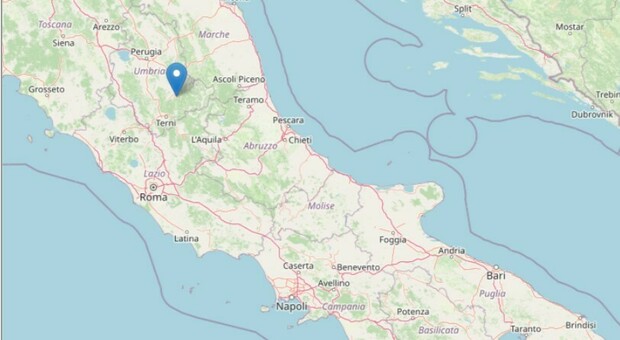 Terremoto a Spoleto, 17 scosse di fila nella notte (30 in un giorno). La più forte magnitudo 3. Il sindaco chiude le scuole