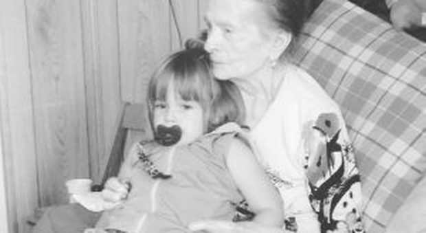 Laura Chiatti, lutto in famiglia: «Fai buon viaggio nonnina»