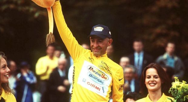 Pantani 20 anni fa vinceva il Tour de France: la favola del Pirata