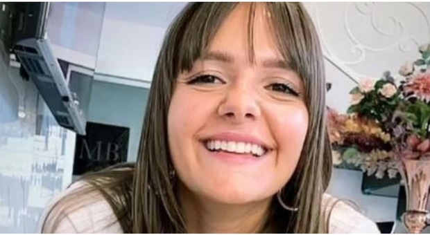 Francesca Russo, il mistero della 26enne trovata morta a Ciampino: «Perforazione gastrica». Forse si poteva salvare