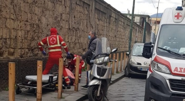 Napoli, scontro tra scooter e centauri in ospedale, ma incidenti in calo del 95%