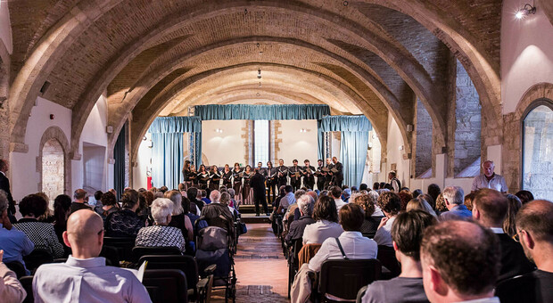 Narni, Ensemble Libercantus in concerto per festeggiare i dieci anni del coro della cattedrale
