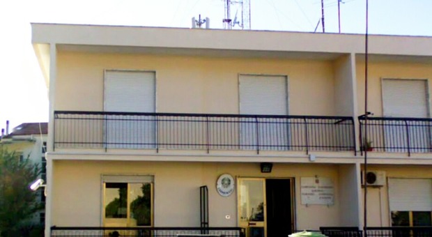 Furto ad Agropoli: i ladri rubano infissi e mobili in una villetta