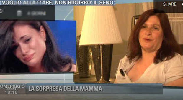 Cristina Del Basso con il pancione in tv dalla D'Urso: sms della mamma e piange